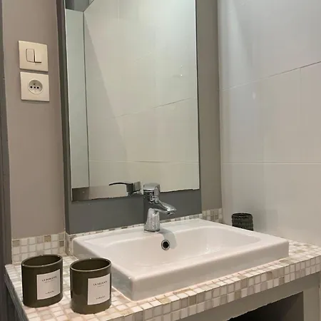 Breteuil Apartment Paris
